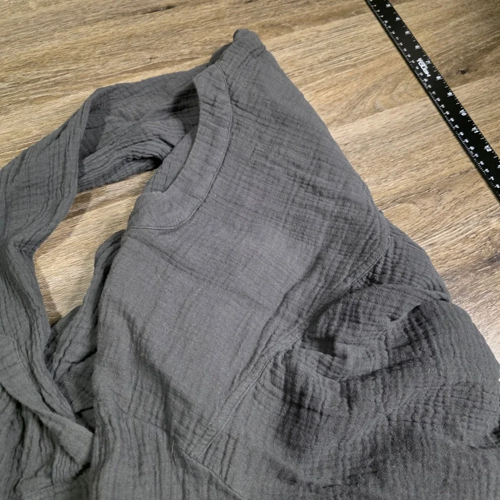 Free People Womens S Gauze Blouse Charcoal Gray Frayed Hem Henley V-Neck Top - Picture 6 of 8